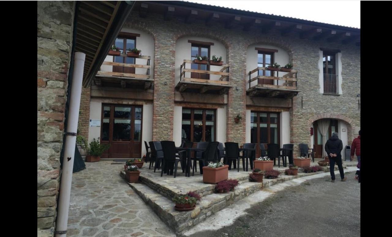 Agriturismo Locanda Dei Cacciatori Dogliani Exterior foto
